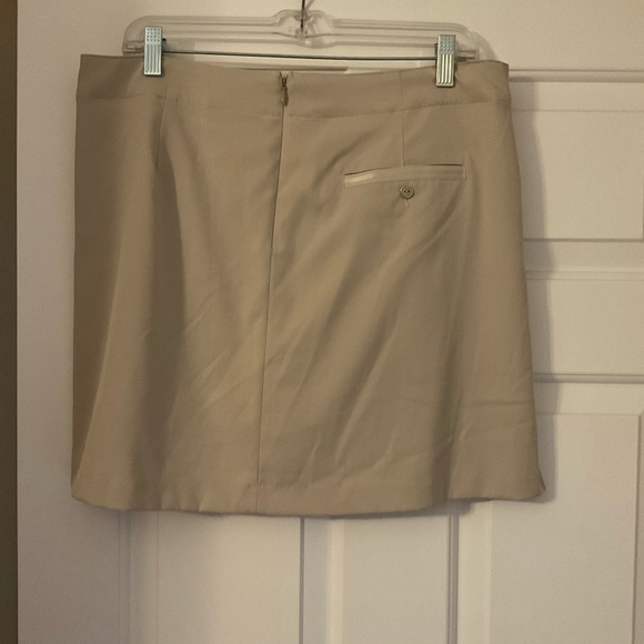 Lady Hagen skorts - Picture 2 of 2